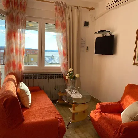 Family Vesna- 100 M -center Guest house Crikvenica