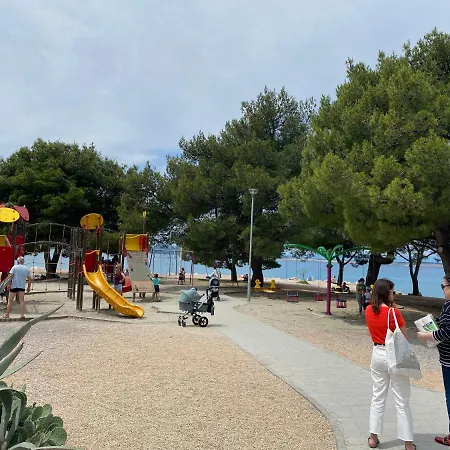Family Vesna- 100 M -center Crikvenica