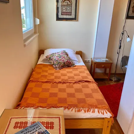 Family Vesna- 100 M -center Guest house Crikvenica
