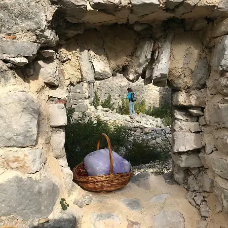 Family Vesna- 100 M -center Gostinjska kuća Crikvenica