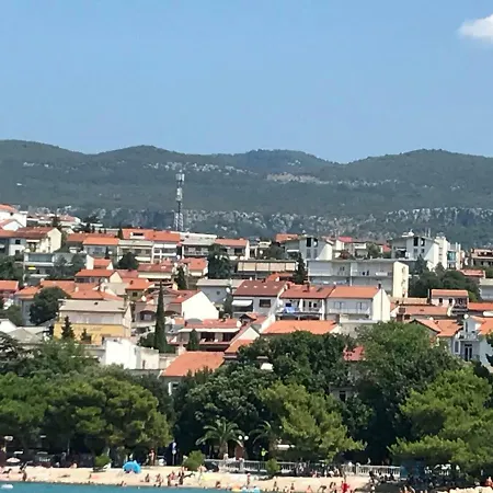 Family Vesna- 100 M -center 3* Crikvenica