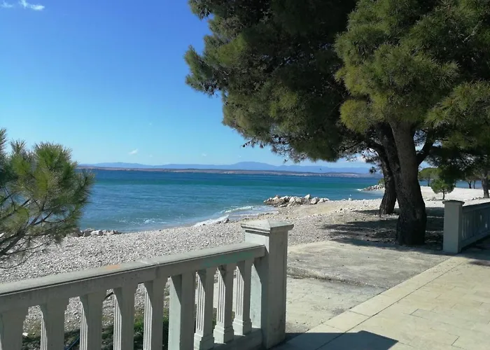 Gostinjska kuća Family Vesna- 100 M -center Crikvenica