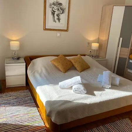 Family Vesna- 100 M -center 3* 茨里克韦尼察