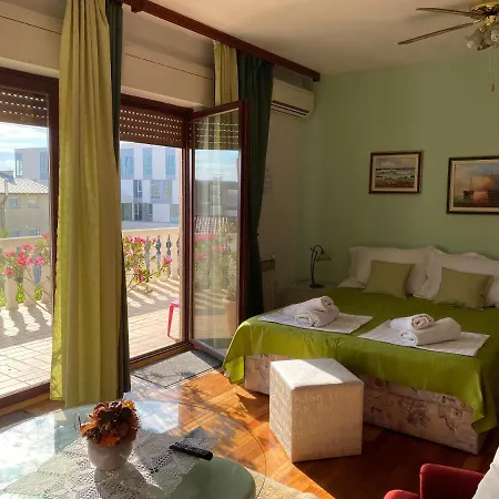 招待所 Family Vesna- 100 M -center 3*