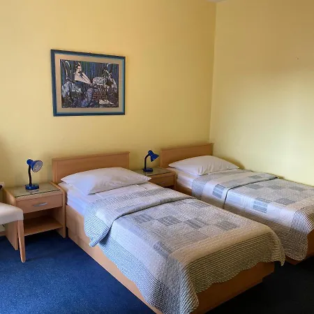 Family Vesna- 100 M -center 3*