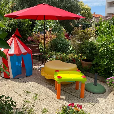 Family Vesna- 100 M -center