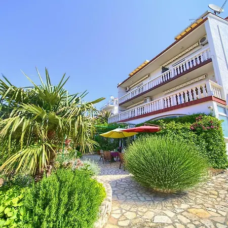 Gæstehus Family Vesna- 100 M -center Crikvenica