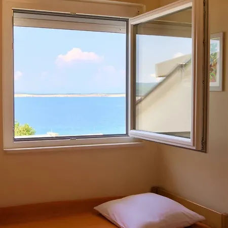 Family Vesna- 100 M -center 招待所