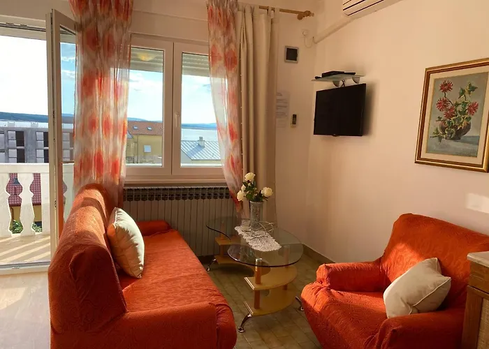 Family Vesna- 100 M -center Pensión Crikvenica