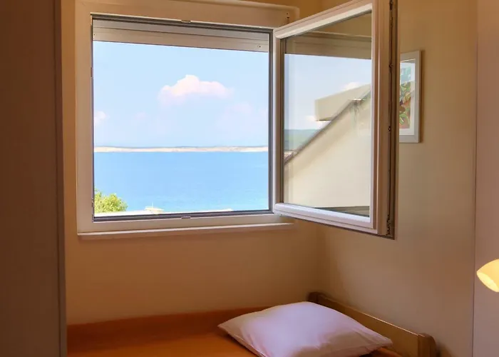 Family Vesna- 100 M -center Pensión